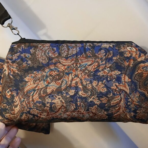 New Zippy Make-Up Cosmetics Toiletries Travel Bags Hanging Wristlet Paisleys - Picture 11 of 14